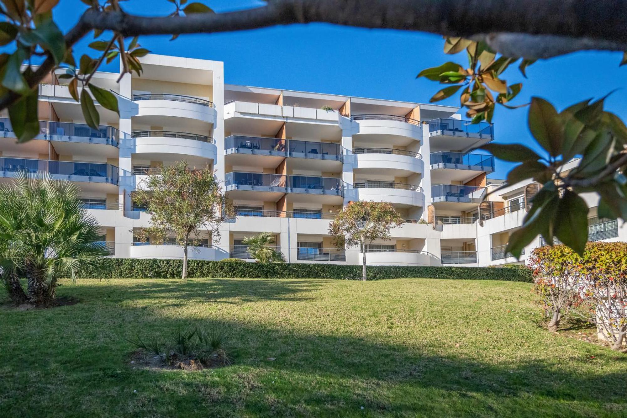 Nemea Appart Hotel Le Lido Cagnes Sur Mer Cagnes-sur-Mer Exterior foto